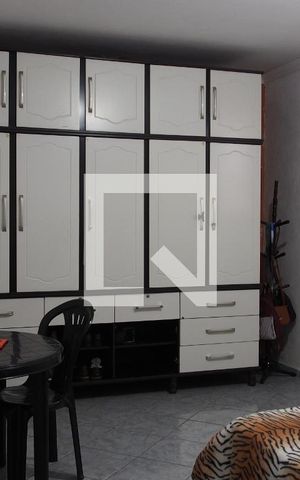 Casa à venda com 54m², 1 quarto e 1 vagaQuarto 