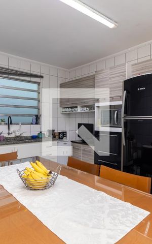 Casa à venda com 270m², 6 quartos e 4 vagasCozinha