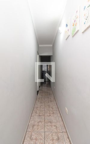 Casa à venda com 270m², 6 quartos e 4 vagasCorredor dos Quartos