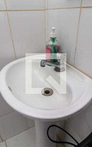 Casa à venda com 270m², 6 quartos e 4 vagasBanheiro 2