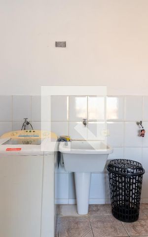 Casa à venda com 270m², 6 quartos e 4 vagasÁrea de Serviço 1