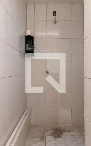 Casa à venda com 270m², 6 quartos e 4 vagasBanheiro 4