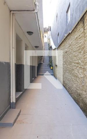 Casa à venda com 270m², 6 quartos e 4 vagasCorredor Lateral