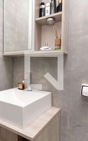 Casa à venda com 270m², 6 quartos e 4 vagasBanheiro 1