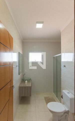 Casa para alugar com 180m², 3 quartos e 4 vagas Casa para alugar com 180m², 3 quartos e 4 vagasBanheiro