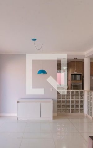 Casa para alugar com 180m², 3 quartos e 4 vagas Casa para alugar com 180m², 3 quartos e 4 vagasSala