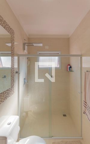 Casa para alugar com 180m², 3 quartos e 4 vagas Casa para alugar com 180m², 3 quartos e 4 vagasBanheiro da Suíte