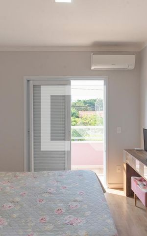 Casa para alugar com 180m², 3 quartos e 4 vagas Casa para alugar com 180m², 3 quartos e 4 vagasSuíte