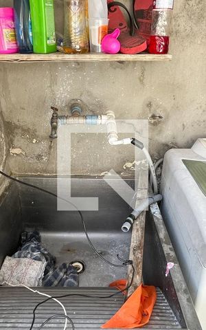 Casa à venda com 195m², 4 quartos e 4 vagas Casa à venda com 195m², 4 quartos e 4 vagasÁrea de Serviço