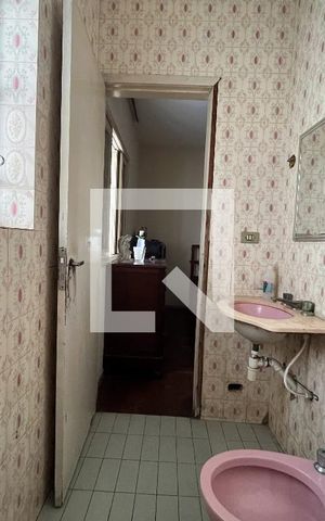 Casa à venda com 195m², 4 quartos e 4 vagas Casa à venda com 195m², 4 quartos e 4 vagasBanheiro da Suíte
