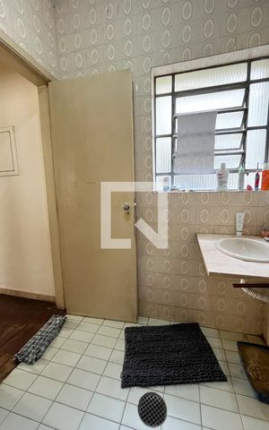 Casa à venda com 195m², 4 quartos e 4 vagas Casa à venda com 195m², 4 quartos e 4 vagasBanheiro 3