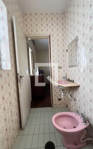 Casa à venda com 195m², 4 quartos e 4 vagas Casa à venda com 195m², 4 quartos e 4 vagasBanheiro da Suíte