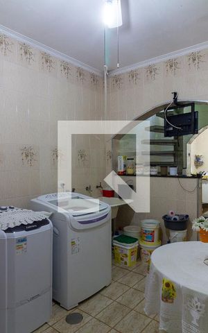Casa à venda com 150m², 3 quartos e 2 vagas Casa à venda com 150m², 3 quartos e 2 vagasÁrea de Serviço