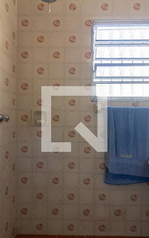 Casa à venda com 150m², 3 quartos e 2 vagas Casa à venda com 150m², 3 quartos e 2 vagasBanheiro Social 2
