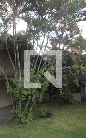 Casa à venda com 212m², 3 quartos e 4 vagasQuintal