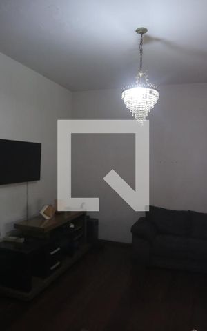 Casa à venda com 212m², 3 quartos e 4 vagasSala