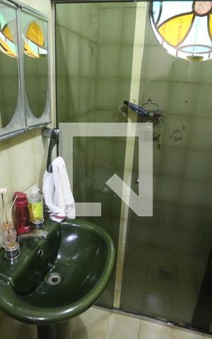 Casa à venda com 212m², 3 quartos e 4 vagasBanheiro