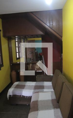 Casa à venda com 212m², 3 quartos e 4 vagasSala