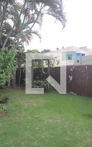 Casa à venda com 212m², 3 quartos e 4 vagasQuintal