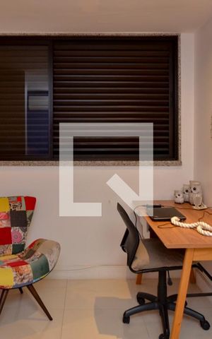 Apartamento à venda com 500m², 5 quartos e 2 vagas Apartamento à venda com 500m², 5 quartos e 2 vagasQuarto