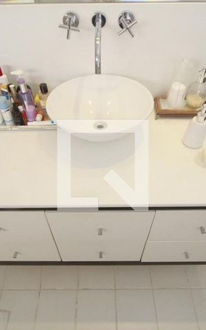 Apartamento à venda com 133m², 2 quartos e 1 vagaSuíte Quarto