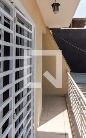 Casa à venda com 161m², 4 quartos e 3 vagas Casa à venda com 161m², 4 quartos e 3 vagasVaranda da Suíte 1