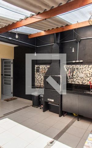 Casa à venda com 161m², 4 quartos e 3 vagas Casa à venda com 161m², 4 quartos e 3 vagasÁrea de Serviço e Espaço Gourmet