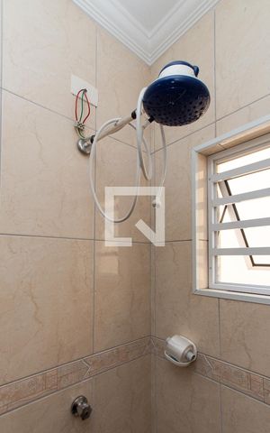 Casa à venda com 161m², 4 quartos e 3 vagas Casa à venda com 161m², 4 quartos e 3 vagasBanheiro