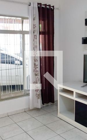 Casa para alugar com 47m², 1 quarto e sem vaga Casa para alugar com 47m², 1 quarto e sem vagasala