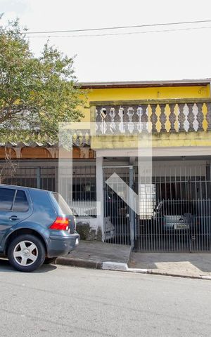 Casa para alugar com 47m², 1 quarto e sem vaga Casa para alugar com 47m², 1 quarto e sem vagaFachada