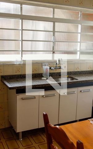 Casa para alugar com 47m², 1 quarto e sem vaga Casa para alugar com 47m², 1 quarto e sem vagaCozinha