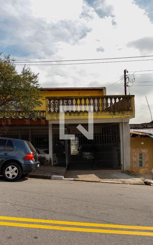 Casa para alugar com 47m², 1 quarto e sem vaga Casa para alugar com 47m², 1 quarto e sem vagaFachada