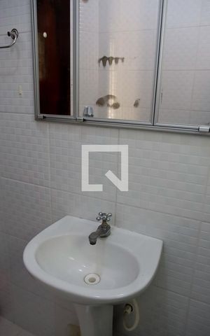 Casa para alugar com 47m², 1 quarto e sem vaga Casa para alugar com 47m², 1 quarto e sem vagaBanheiro