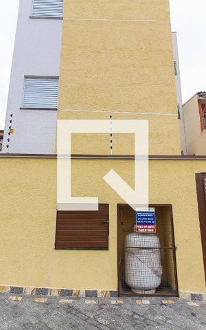 Casa para alugar com 35m², 2 quartos e sem vaga Casa para alugar com 35m², 2 quartos e sem vagaFachada
