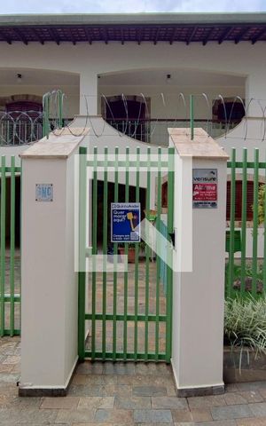 Casa à venda com 360m², 3 quartos e 4 vagasPLACA INSTALADA NA FACHADA
