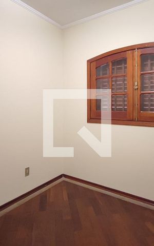Casa à venda com 360m², 3 quartos e 4 vagasComôdo extra