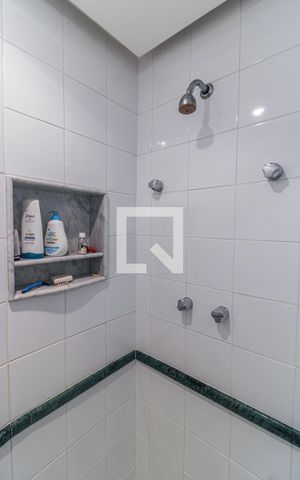 Apartamento à venda com 333m², 4 quartos e 3 vagasBanheiro Social