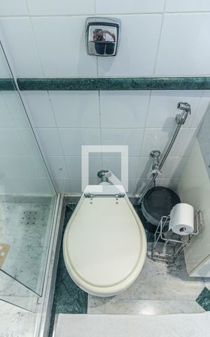Apartamento à venda com 333m², 4 quartos e 3 vagasBanheiro Social