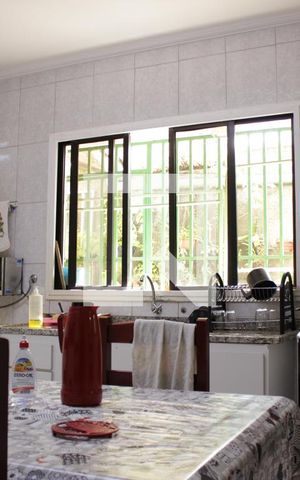 Casa à venda com 300m², 3 quartos e 8 vagasCozinha