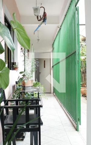 Casa à venda com 300m², 3 quartos e 8 vagasQuintal