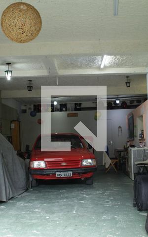 Casa à venda com 300m², 3 quartos e 8 vagasGaragem para 8 carros