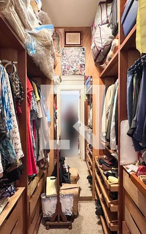 Apartamento à venda com 210m², 3 quartos e 2 vagasCloset Suíte