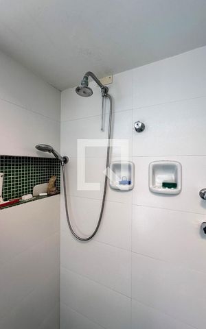 Apartamento à venda com 210m², 3 quartos e 2 vagasBanheiro Social