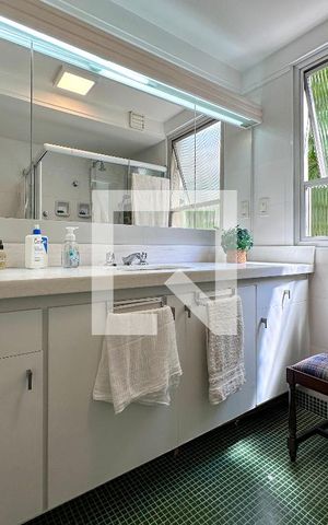 Apartamento à venda com 210m², 3 quartos e 2 vagasBanheiro Social