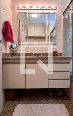 Apartamento à venda com 210m², 3 quartos e 2 vagasBanheiro Suíte