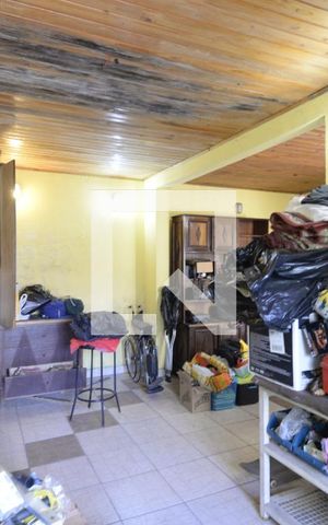 Casa à venda com 416m², 3 quartos e 3 vagasQuarto de Serviço