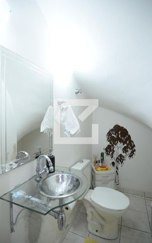 Casa à venda com 416m², 3 quartos e 3 vagasLavabo