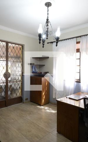 Casa à venda com 416m², 3 quartos e 3 vagasEscritório