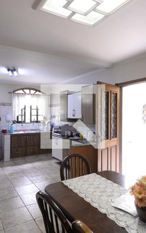 Casa à venda com 416m², 3 quartos e 3 vagasCozinha