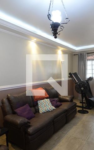 Casa à venda com 416m², 3 quartos e 3 vagasSala